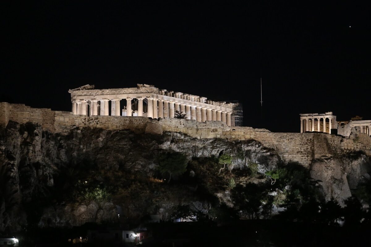 Ο οίκος Scope αναβάθμισε την Ελλάδα σε BBB+ με σταθερές προοπτικές | Επικαιρότητα στο PlusTV.gr