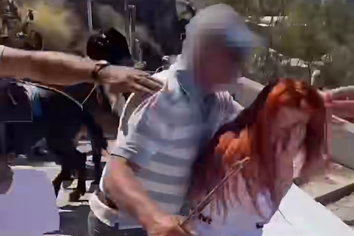 σαντορινη ακτιβιστριες