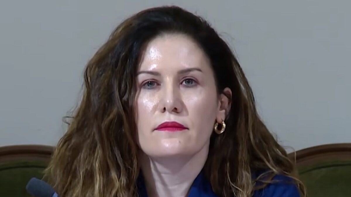 Η Βλόρα Χισένι