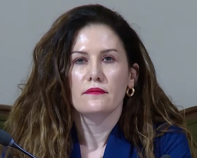 Η Βλόρα Χισένι