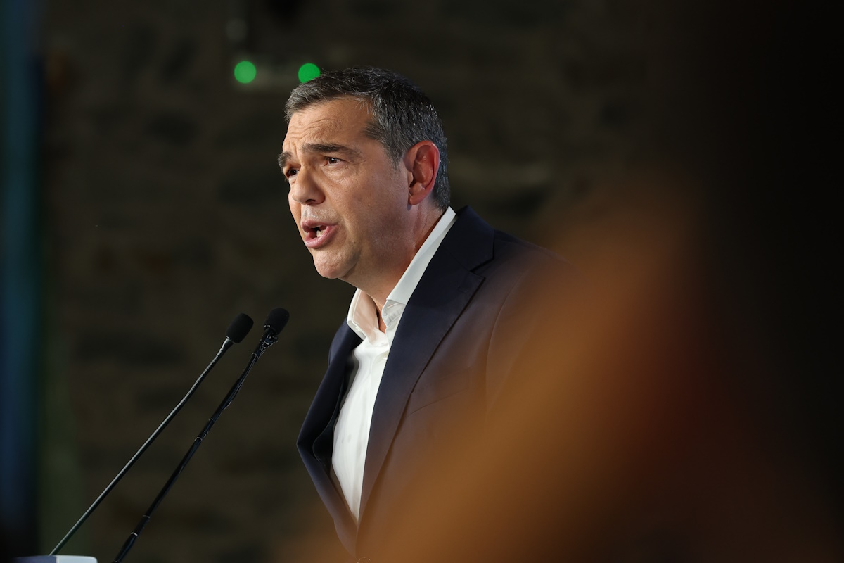 Ο πρόεδρος της Ελληνικής Αριστερής Συμπαράταξης, Αλέξης Τσίπρας παρουσιάζει το οικονομικό πρόγραμμα του κόμματος σε ειδική εκδήλωση στη Θεσσαλονίκη
