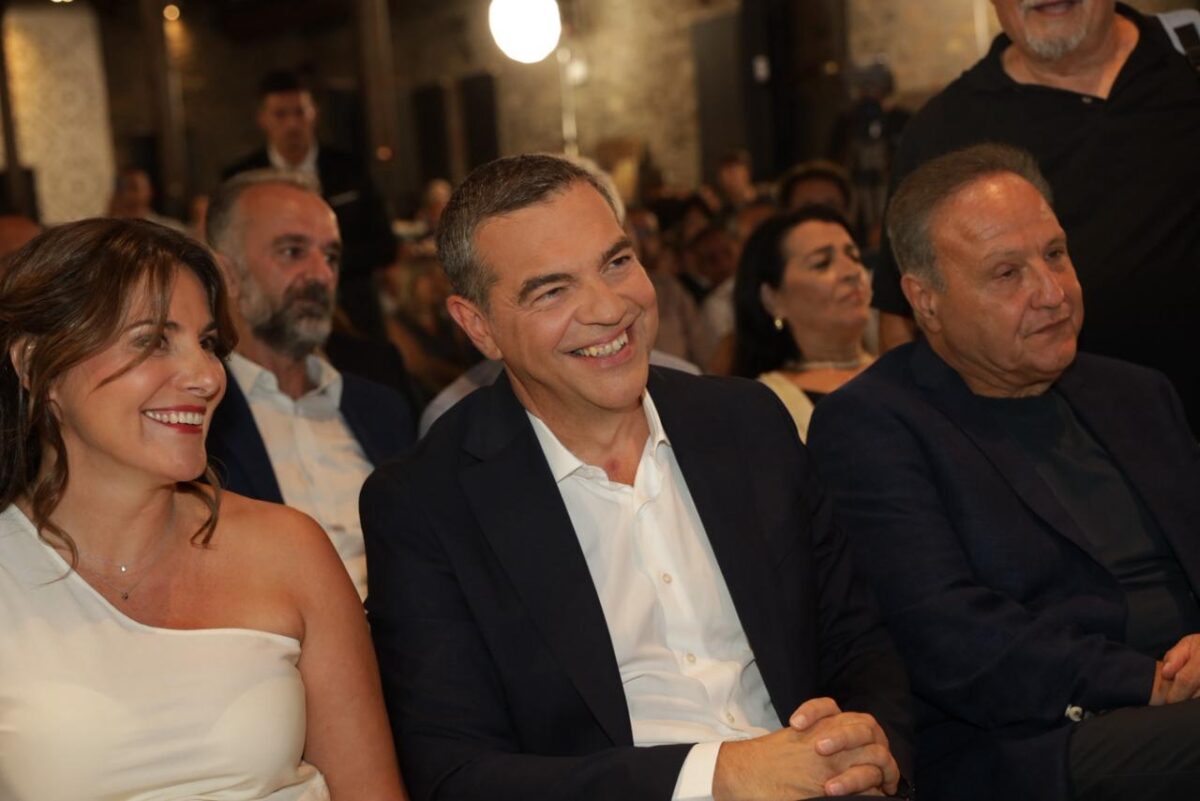 Ο πρόεδρος της Ελληνικής Αριστερής Συμπαράταξης, Αλέξης Τσίπρας παρουσιάζει το οικονομικό πρόγραμμα του κόμματος σε ειδική εκδήλωση στη Θεσσαλονίκη