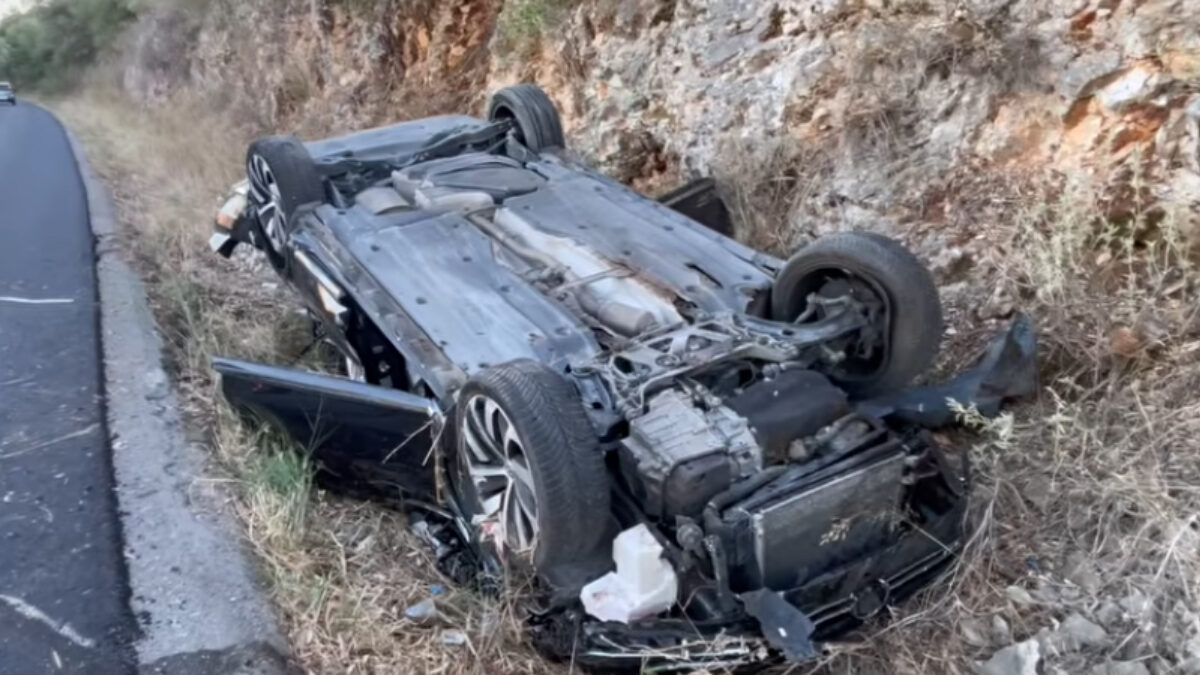 Το αυτοκίνητο μετά το τροχαίο στην Αμφιλοχία