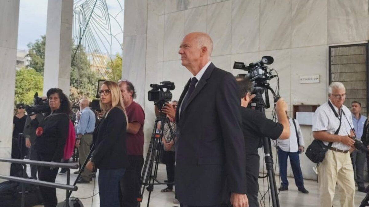Κηδεία Μαργαρίτας Παπανδρέου: Τελευταίο αντίο στη γυναίκα που άφησε το δικό της αποτύπωμα στην Ελλάδα