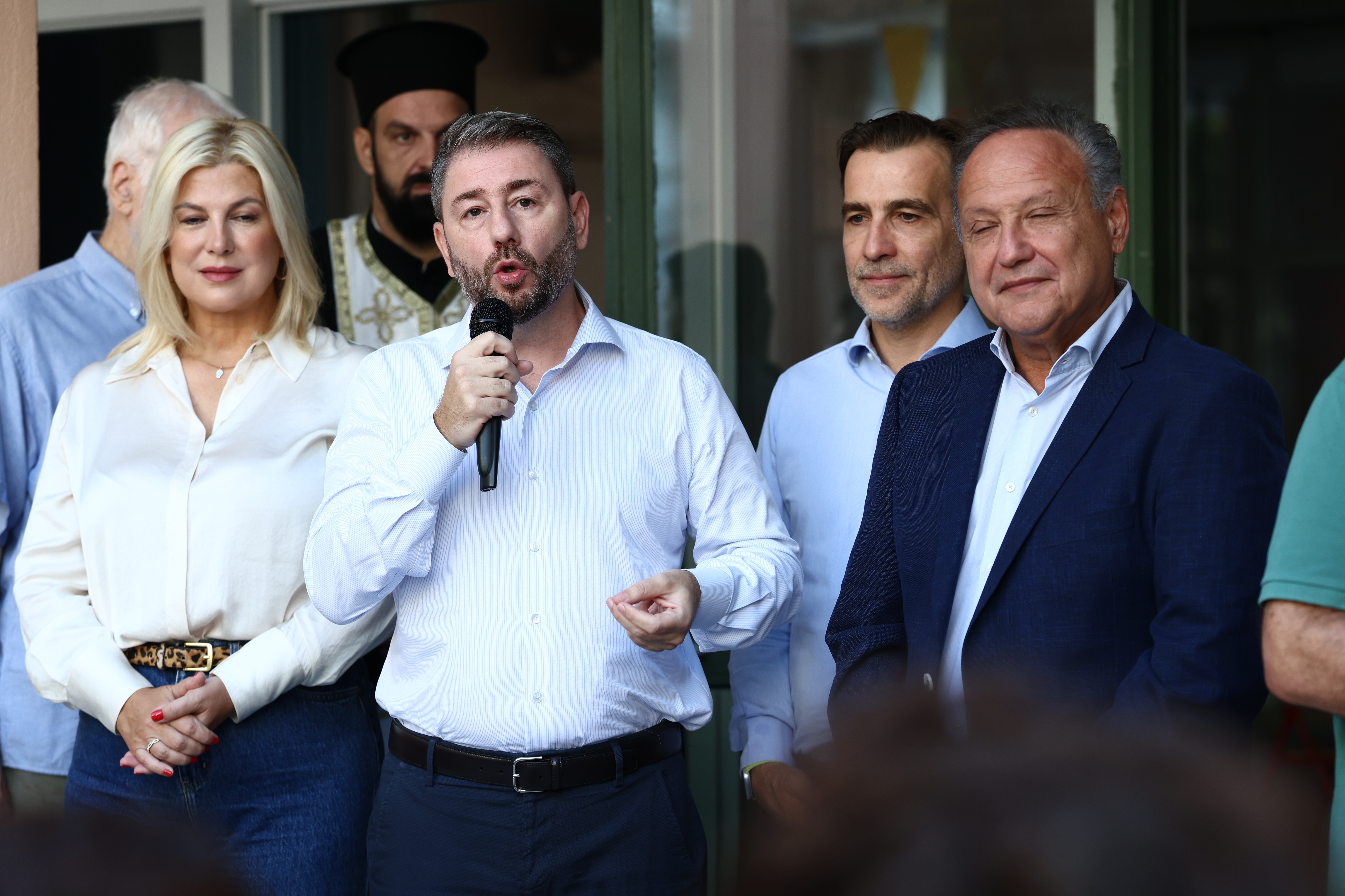 Στο 34ο δημοτικό Θεσσαλονίκης για τον αγιασμό ο Νίκος Ανδρουλάκης – «Το μέλλον της πατρίδας είναι τα παιδιά μας»