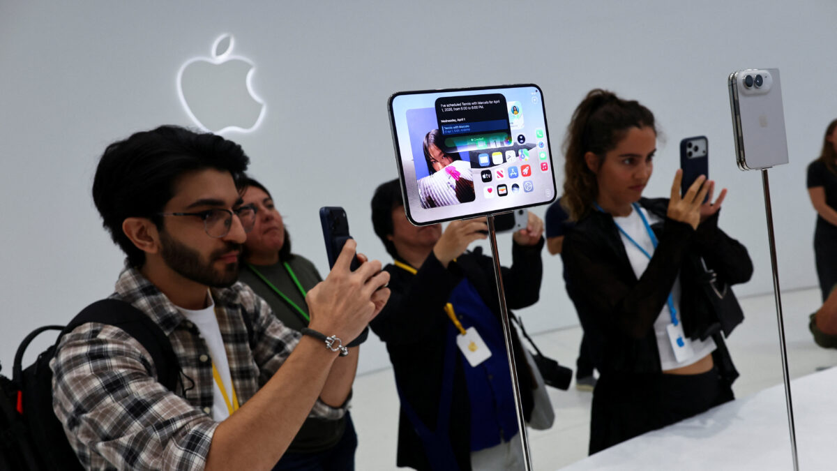 Apple, παρουσίαση iPhone Duo