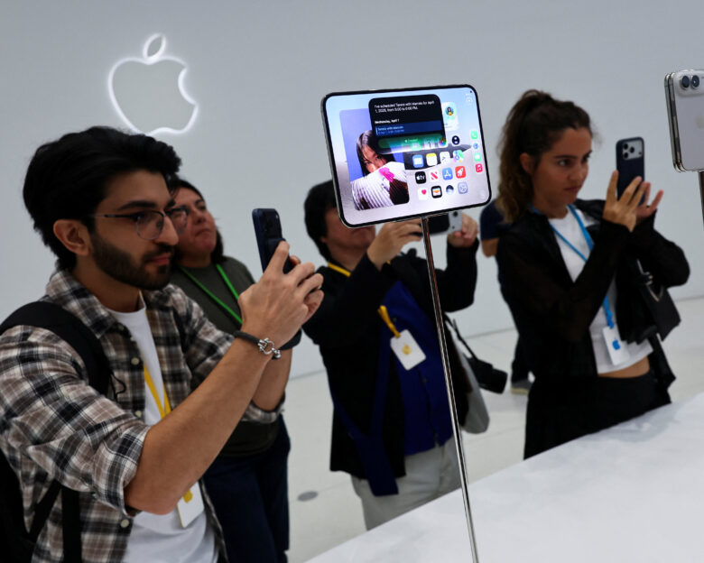 Apple, παρουσίαση iPhone Duo