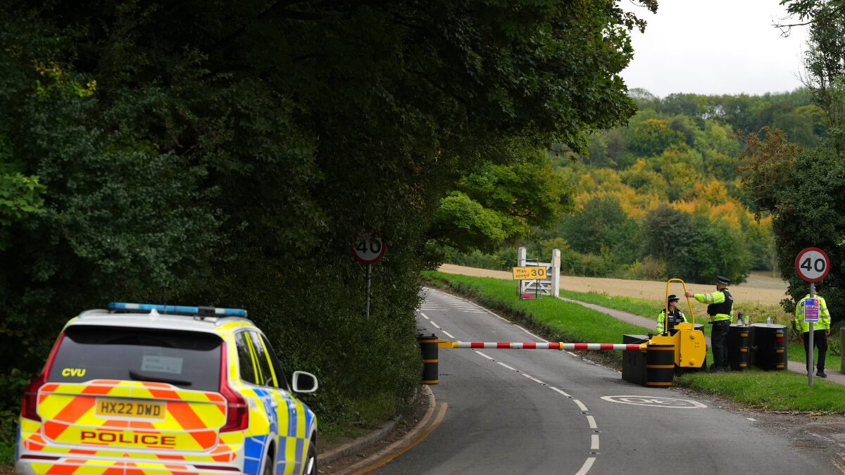Police officers control road access near Chequers, Aylesbury, England, Thursday, Sept. 18, 2025 ahead or the arrival of President Trump