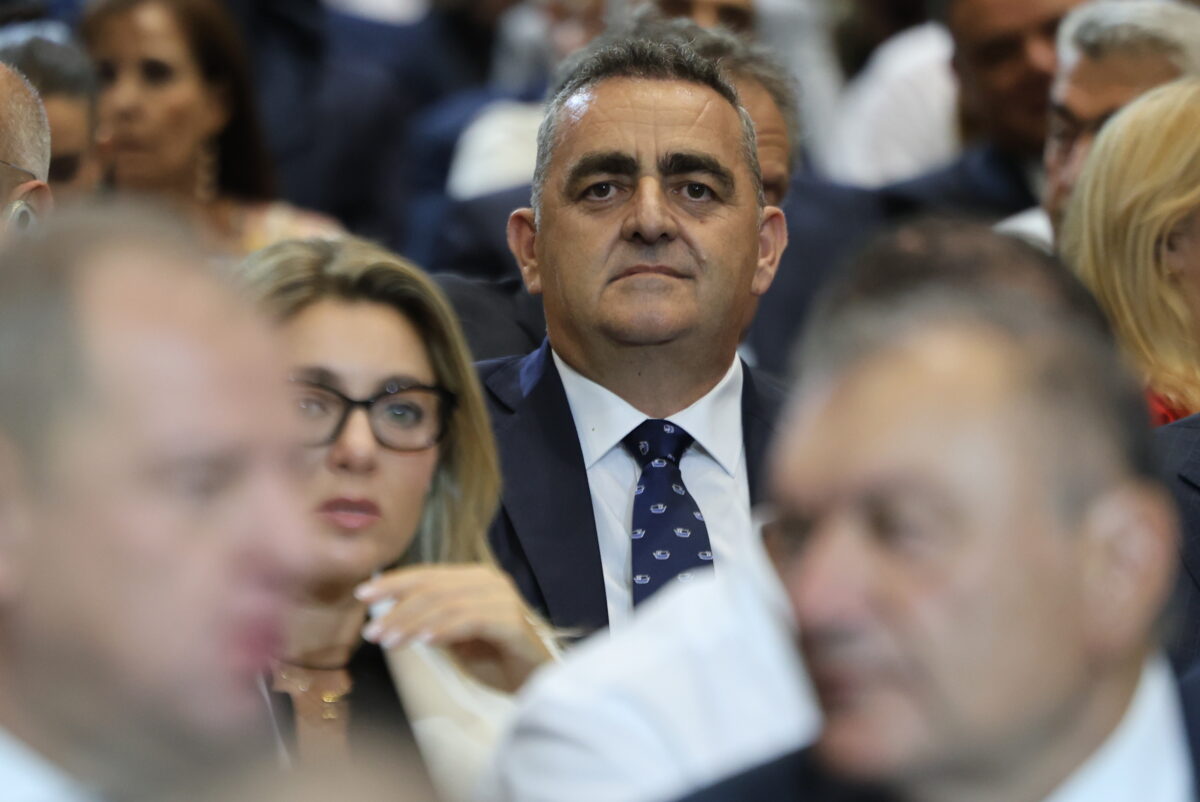 Ο Μπελέρης ξέπλυνε τον Κασιδιάρη - Βαριά εκτεθειμένη η Νέα Δημοκρατία