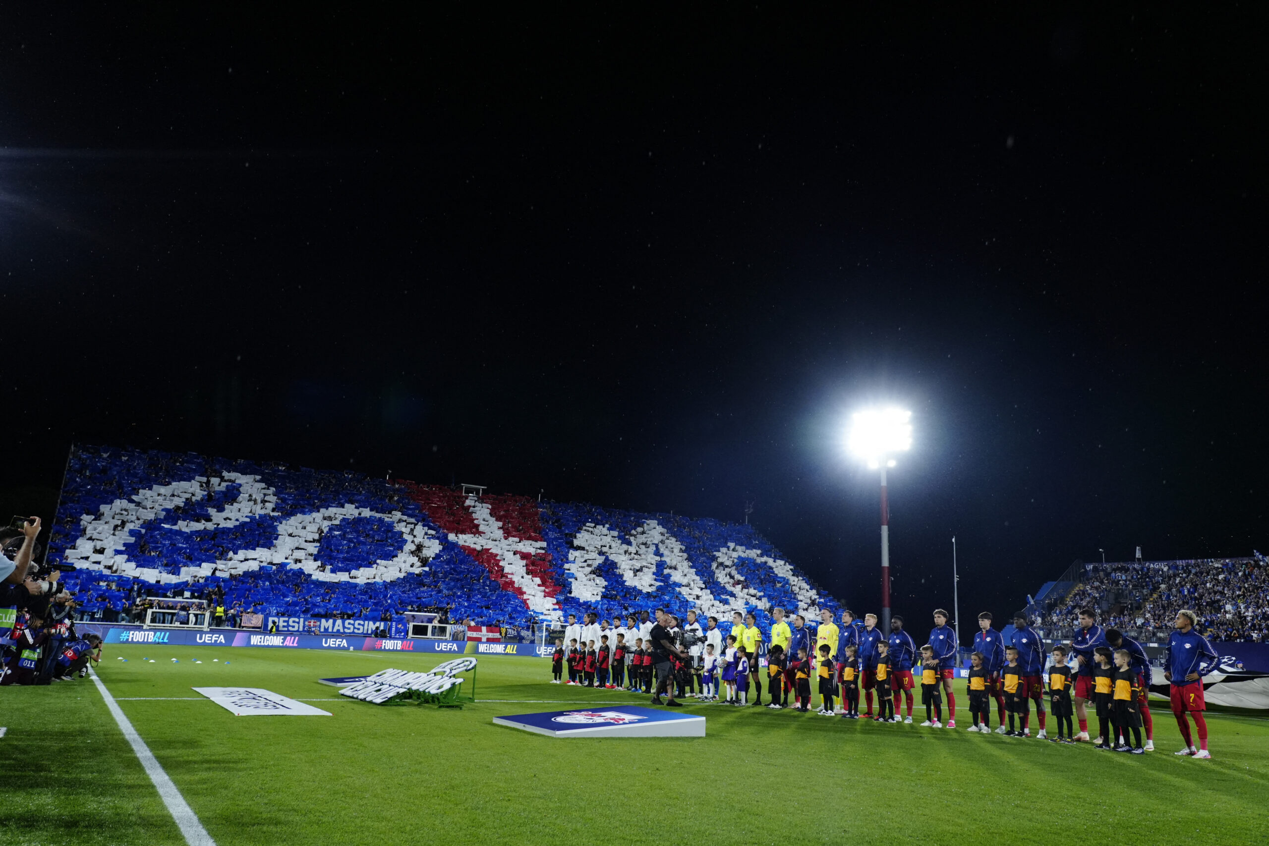 UEFA Champions League – Como v RB Leipzig Soccer Football - UEFA Champions League - Como v RB Leipzig - Stadio Giuseppe Sinigaglia, Como, Italy - September 10, 2026 General view as players line up before the match REUTERS/Matteo Ciambelli