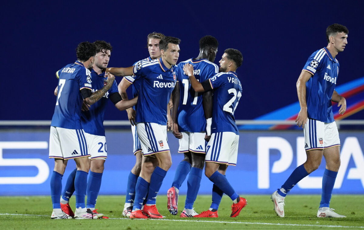Champions League: Μπάγερν Μονάχου - Μπόντο Γκλιμτ 5-0, Σλάβια Πράγας - Λανς 2-3, Κόμο - Λειψία 4-1 και Μάντσεστερ Γιουνάιτεντ - Σαμπάχ 4-0