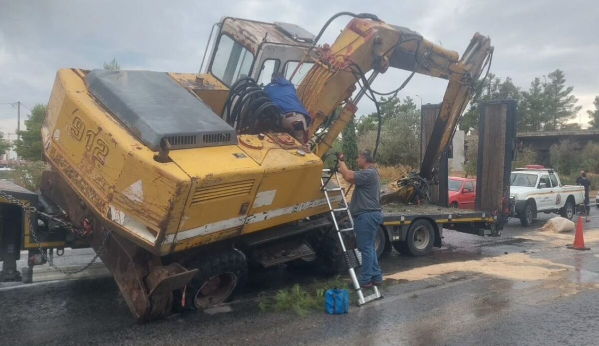 Τροχαίο με φορτηγό στο Ελληνικό