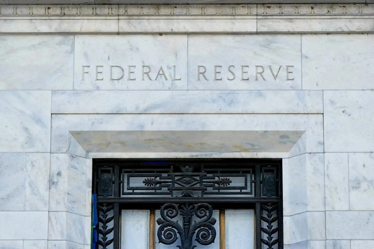 Fed: Η πρώτη αύξηση από το 2023, με το βασικό επιτόκιο στο 3,75% - 4%