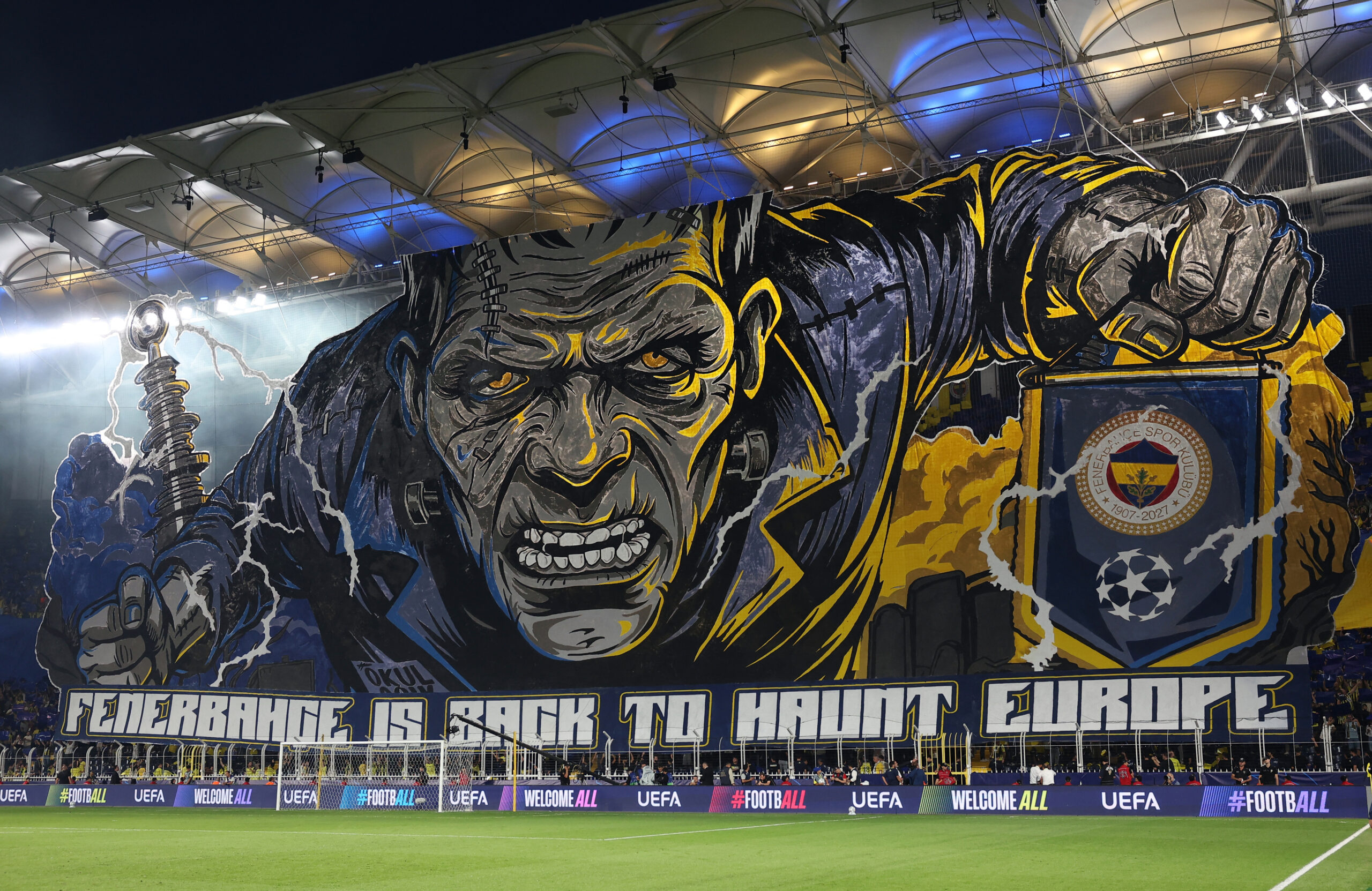 UEFA Champions League – Fenerbahce v AS Roma Soccer Football - UEFA Champions League - Fenerbahce v AS Roma - Sukru Saracoglu Stadium, Istanbul, Turkey - September 10, 2026 Fenerbahce display a tifo inside the stadium before the match REUTERS/Umit Bektas
