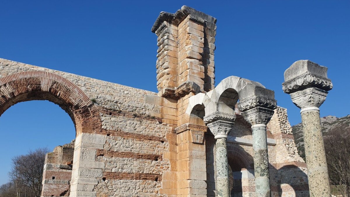 Καβάλα: Νέα σελίδα για τους Φιλίππους – Η Βασιλική Β’ ξαναβρίσκει την μνημειακή της εικόνα