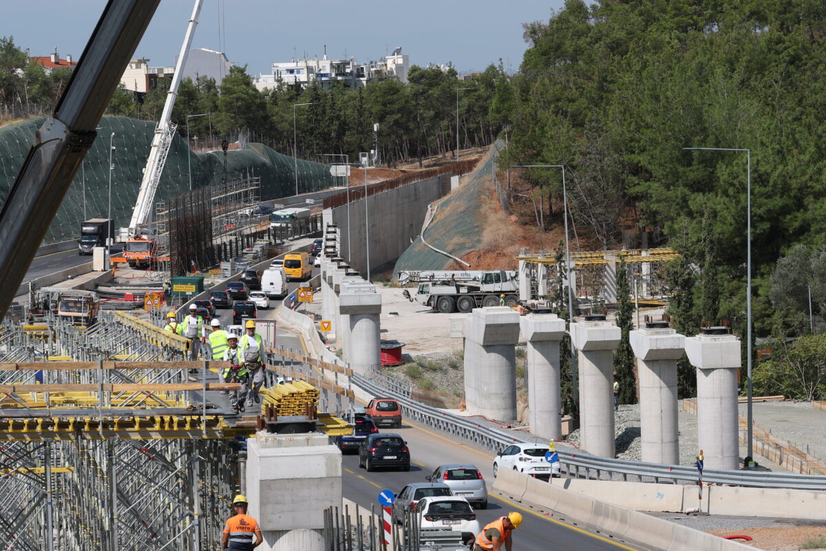 Ο υπερυψωμένος αυτοκινητόδρομος FLYOVER