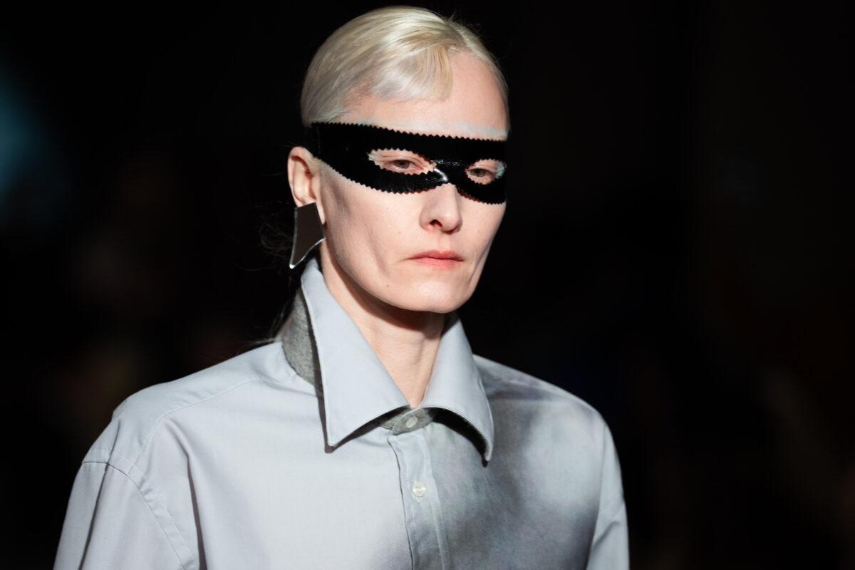 Η Julie Kegels κέρδισε στο Παρίσι το Βραβείο «LVMH» για Νέους Σχεδιαστές Μόδας 2026