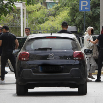 Οι δύο γιατροί που κατηγορούνται για τον θάνατο του Γιώργου Μαζωνάκη