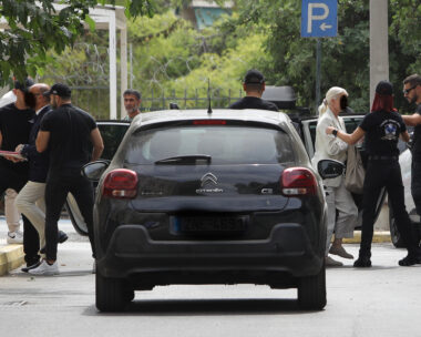 Οι δύο γιατροί που κατηγορούνται για τον θάνατο του Γιώργου Μαζωνάκη