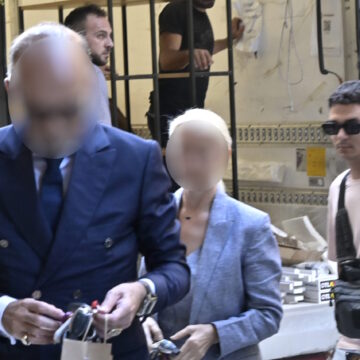 Οι δυο γιατροί της κλινικής στο Κολωνάκι