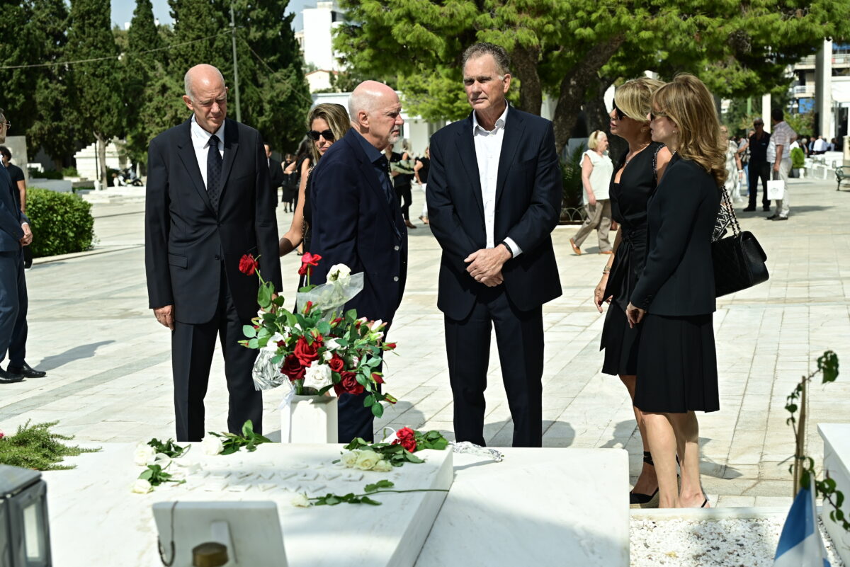 Κηδεία Μαργαρίτας Παπανδρέου: Οι συγκλονιστικοί επικήδειοι των γιων της - «Ήσουν μια γαλήνη μέσα στη φουρτούνα»