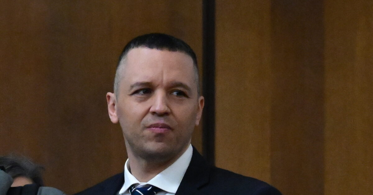 Ηλίας Κασιδιάρης: Τι απαντά η κυβέρνηση στα σχέδια για επάνοδο στην πολιτική σκηνή: Τα «αγκάθια» για την κάθοδό του στις εκλογές Ηλίας Κασιδιάρης: Τι απαντά η κυβέρνηση στα σχέδια για επάνοδο στην πολιτική σκηνή: Τα «αγκάθια» για την κάθοδό του στις εκλογές