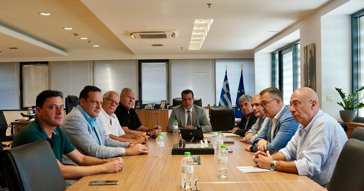 Πλεύρης από τη Σάμο: Μεταφορές από την Κρήτη μόνο για καταγραφή – Χαμηλά η πληρότητα της δομής Πλεύρης από τη Σάμο: Μεταφορές από την Κρήτη μόνο για καταγραφή – Χαμηλά η πληρότητα της δομής