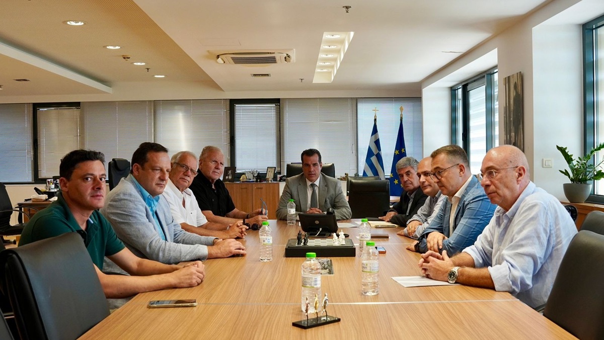 Πλεύρης από τη Σάμο: Μεταφορές από την Κρήτη μόνο για καταγραφή - Χαμηλά η πληρότητα της δομής