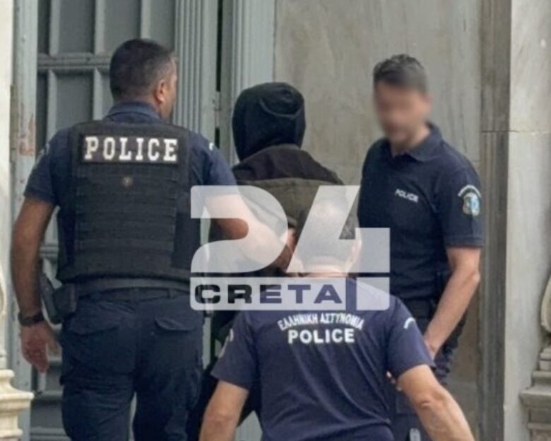 Ο 40χρονος που παρακολουθούσε γυναίκες και είχε εκατοντάδες αρχεία παιδικής πορνογραφίας