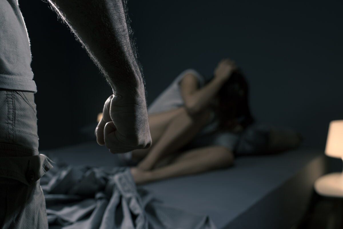 Υπόθεση «Πελικό» στην Αυστρία: Νάρκωνε την σύζυγό του και την εξέδιδε για 500 ευρώ - Βρέθηκε νεκρή μετά τον βιασμό της