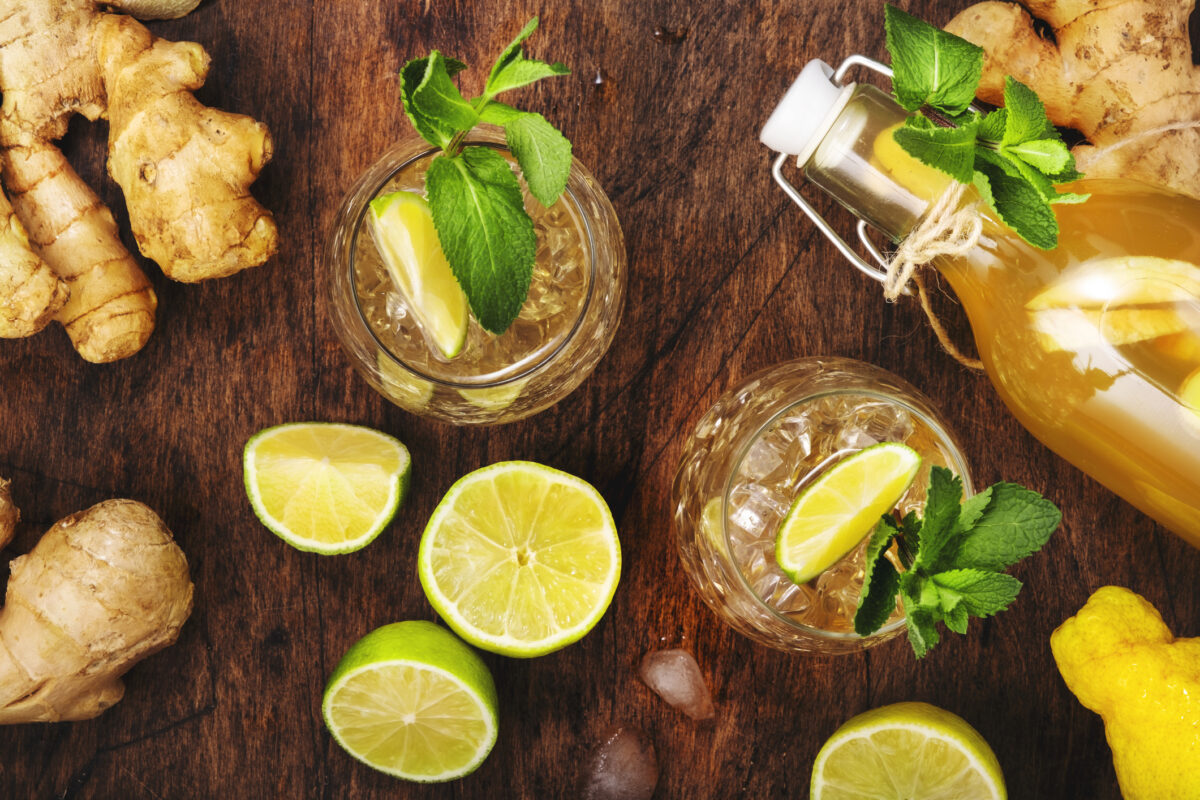 Mocktail με μούστο, σόδα και τζίντζερ