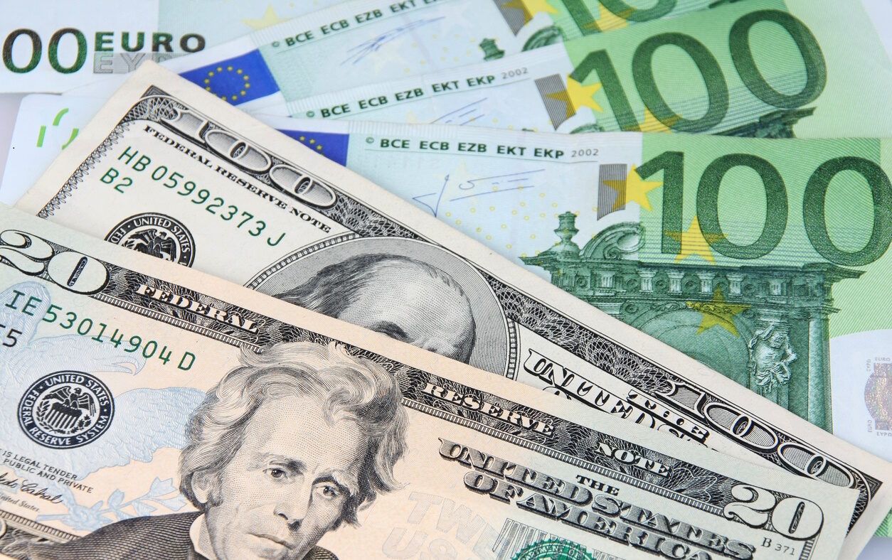 Two leading hard currencies - US Dollar and Euro