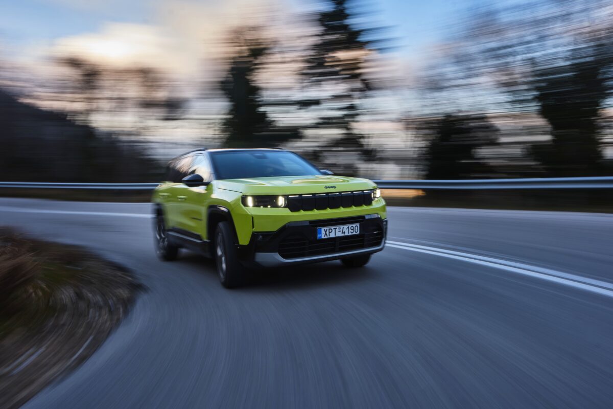 Νέες εκδόσεις Jeep Compass, πιο ισχυρές και με αυτονομία έως 660 χλμ.
