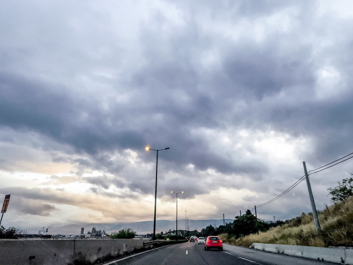 Καιρός σήμερα: Στους 36 βαθμούς η θερμοκρασία, έως 6 μποφόρ οι άνεμοι - Πού θα βρέξει