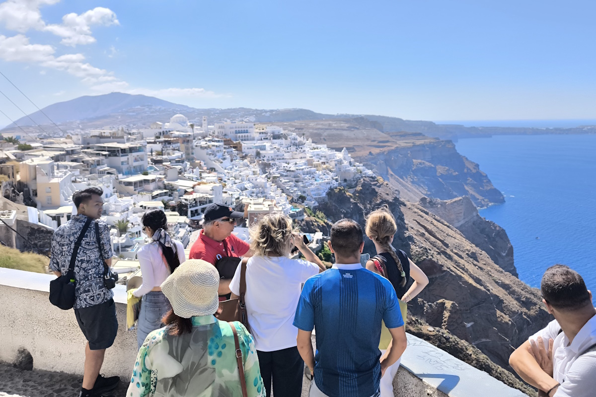Καιρός σήμερα: Ηλιοφάνεια με παροδική συννεφιά σε πολλές περιοχές της χώρας - Βροχές στα ορεινά