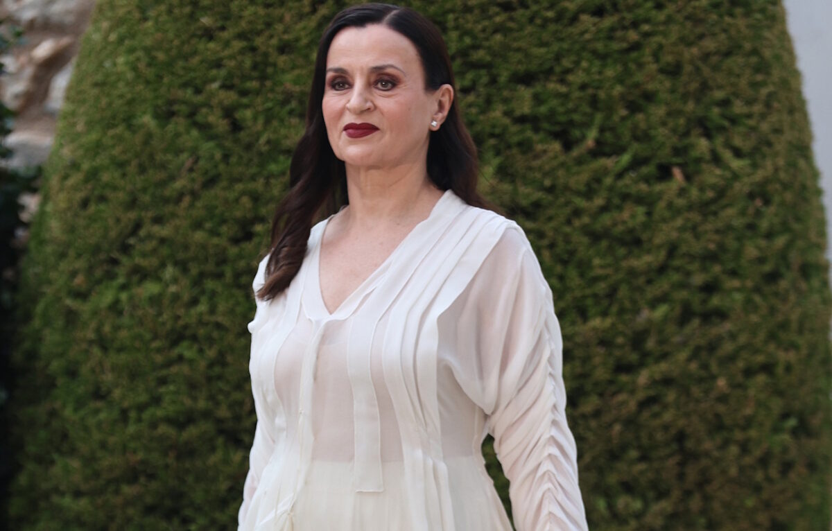 Καρυοφυλλιά Καραμπέτη: «Για κάθε γυναίκα που βιάζεται, κακοποιείται ή δολοφονείται είναι σαν υφίσταμαι το ίδιο κι εγώ»