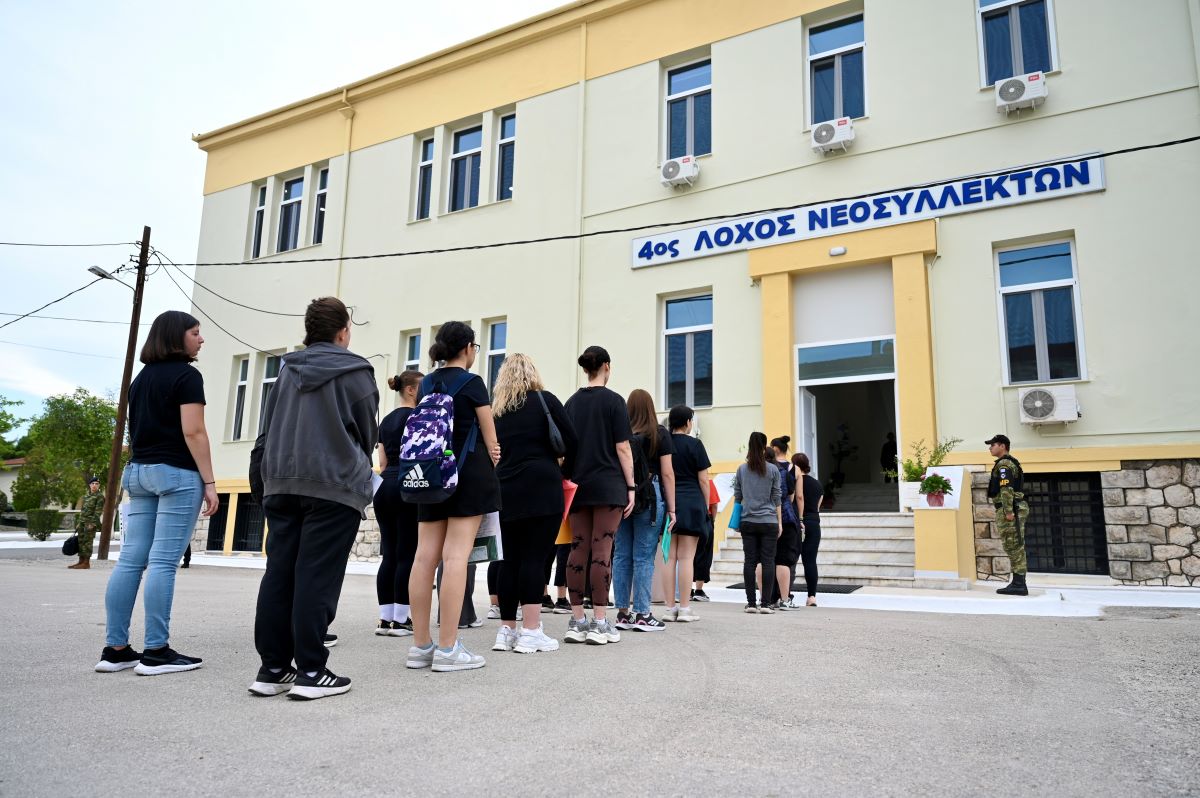 Υπουργείο Εθνικής Αμυνας: Δωρεά 6 εκατ. ευρώ από τη ΔΕΗ για την αναβάθμιση των Κέντρων Εκπαίδευσης Νεοσυλλέκτων