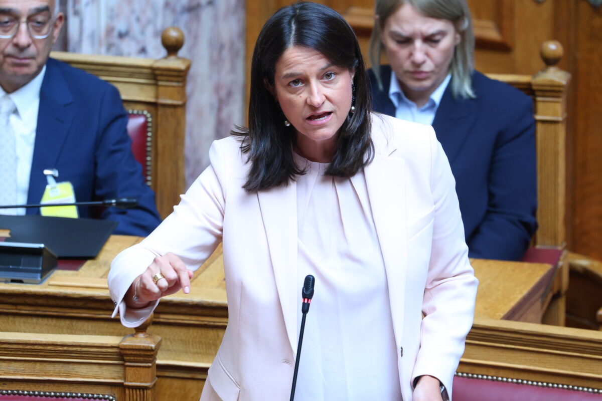 Κόντρα Κεραμέως και ΠΑΣΟΚ για το επίδομα ανεργίας: «Λήξαν το θέμα, καμία περικοπή» – «Προσωπική θέση του Μαρινάκη»