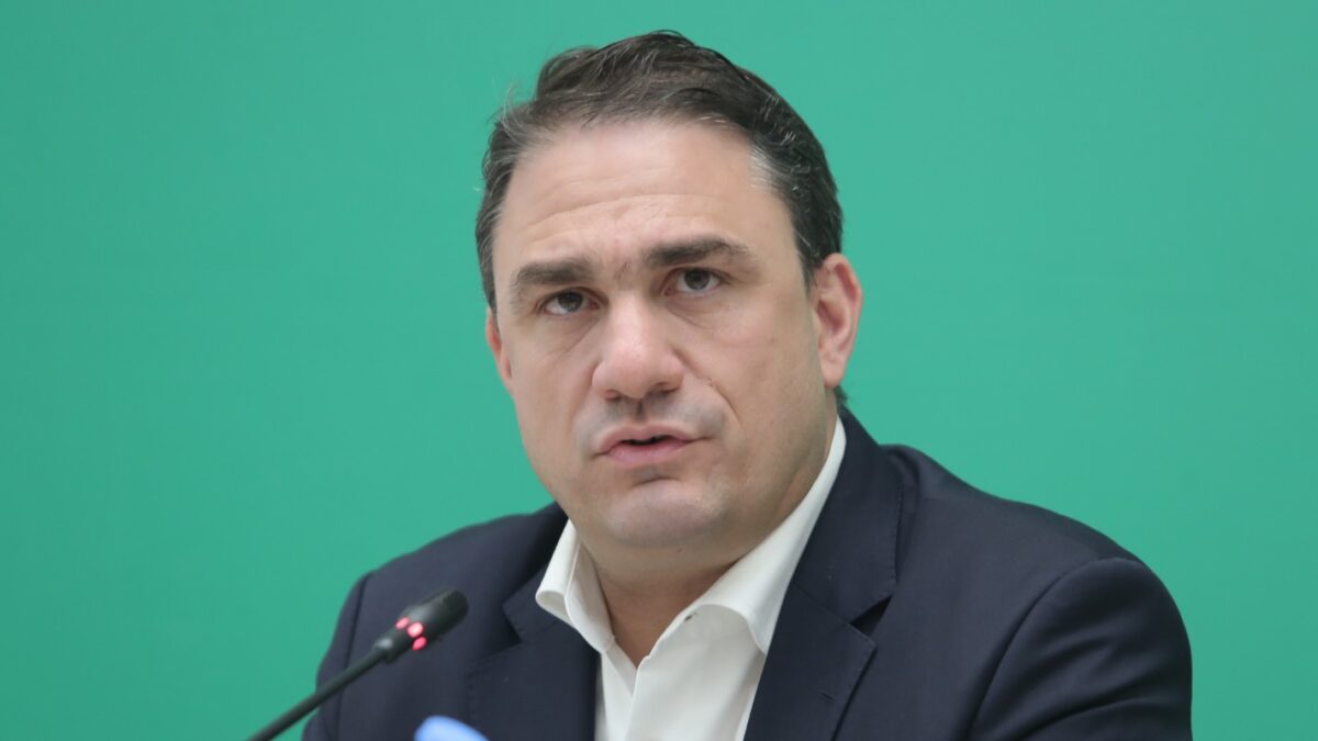 Ο Κώστας Τσουκαλάς