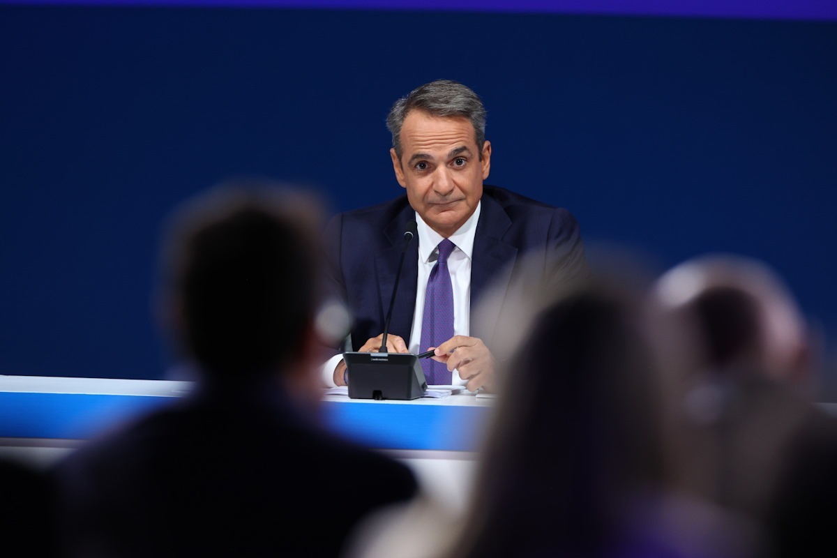 Ο Μητσοτάκης παίζει τα ρέστα του για την ΔΕΘ ^ θα είναι ο βατήρας για το 30+; ^ ο μαραθώνιος μέχρι τις εκλογές ανακατεύει την τράπουλα των ψηφοδελτίων ^ άγρια σύγκρουση ΝΔ – Σαμαρά, ο εμφύλιος είναι ο πιο ανελέητος πόλεμος ^ το unfair Τσίπρα για Μητσοτάκη – Κωνσταντέλια ^ κοντά στο Σαμαρά η Πατουλίδου, όχι ο Κατσιβαρδάς