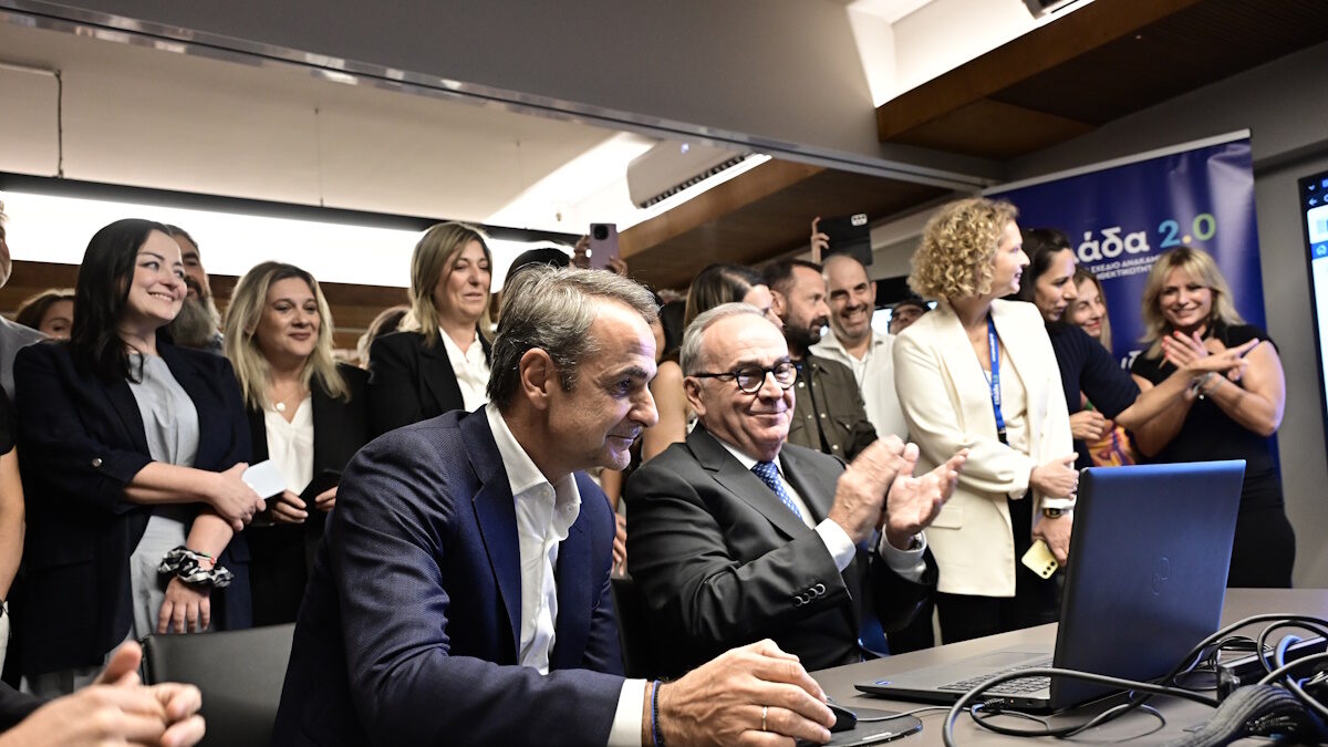 Ο πρωθυπουργός, Κυριάκος Μητσοτάκης στα γραφεία της Ειδικής Υπηρεσίας Συντονισμού Ταμείου Ανάκαμψης, στην Πανεπιστημίου την Τρίτη 29 Σεπτεμβρίου 2026