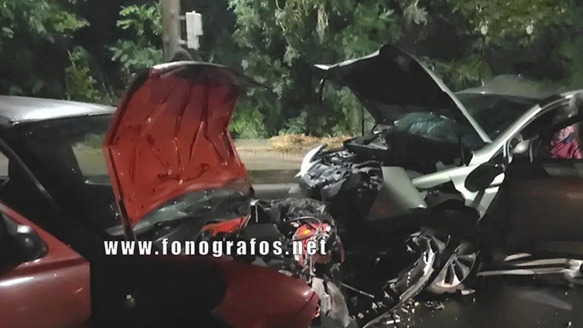 Τροχαίο στη Λαμία: Μετωπική σύγκρουση δύο αυτοκινήτων - Στο νοσοκομείο 4 άτομα ανάμεσά τους και 1 παιδί