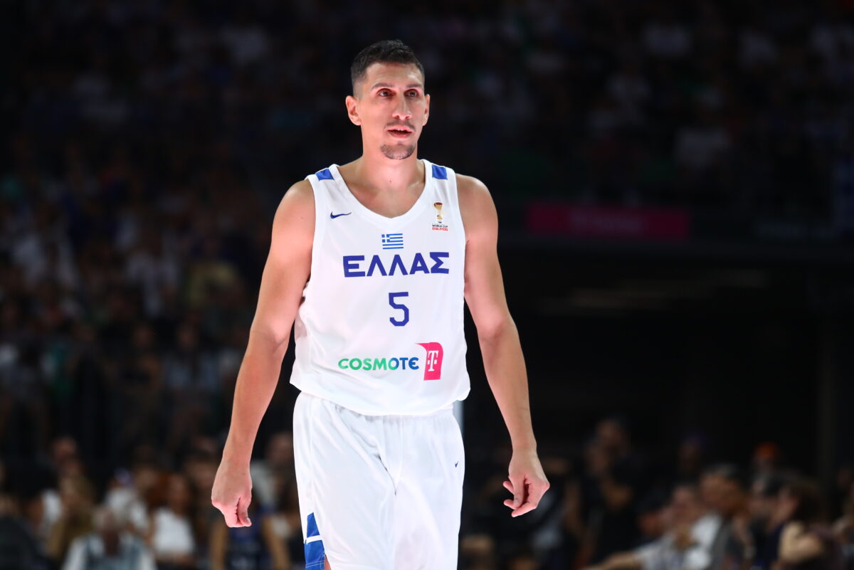 Η ΑΕΚ «ντύνει» τον Γιαννούλη Λαρεντζάκη και πάλι στα κιτρινόμαυρα
