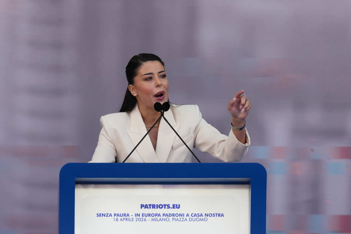 «Πυρά» Αφροδίτης Λατινοπούλου στην Ούρσουλα φον ντερ Λάιεν από το Ευρωκοινοβούλιο - «Δεν υπάρχει μεγαλύτερη ρατσίστρια από σας»