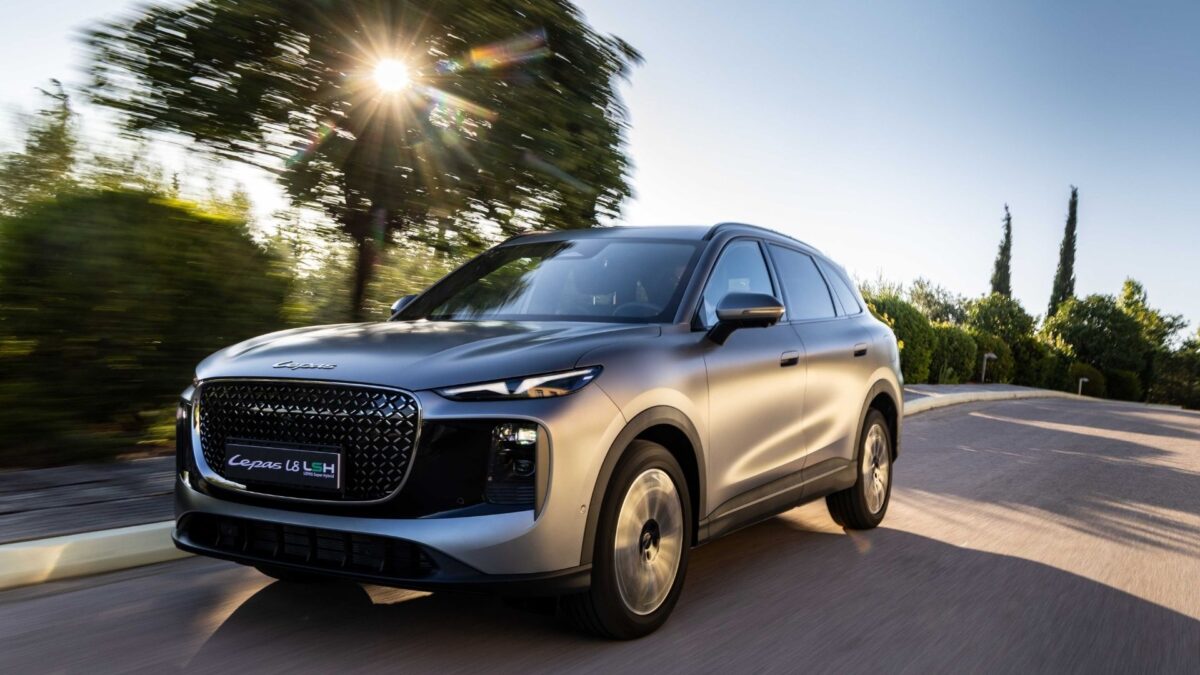 Τρία συστήματα του Lepas L8 PHEV για μια δυναμική εμπειρία οδήγησης