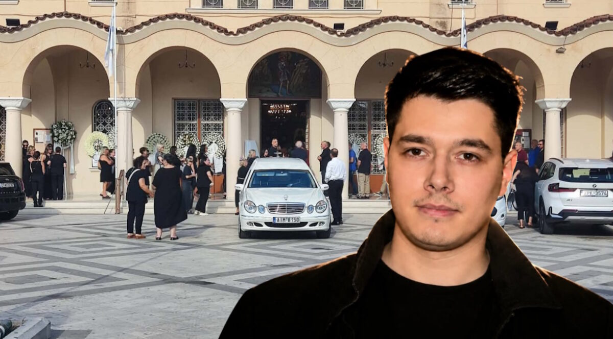 Αγρίνιο: Συγκίνηση στο «τελευταίο αντίο» στον 32χρονο Μανούσο Φαρμάκη – Τραγικές φιγούρες οι αδελφές του, Όλγα και Γωγώ Φαρμάκη