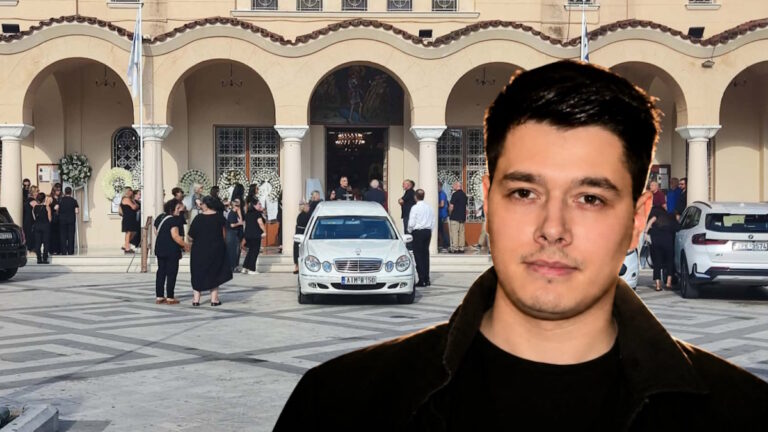 Αγρίνιο: Συγκίνηση στο «τελευταίο αντίο» στον 32χρονο Μανούσο Φαρμάκη - Τραγικές φιγούρες οι αδελφές του, Όλγα και Γωγώ Φαρμάκη