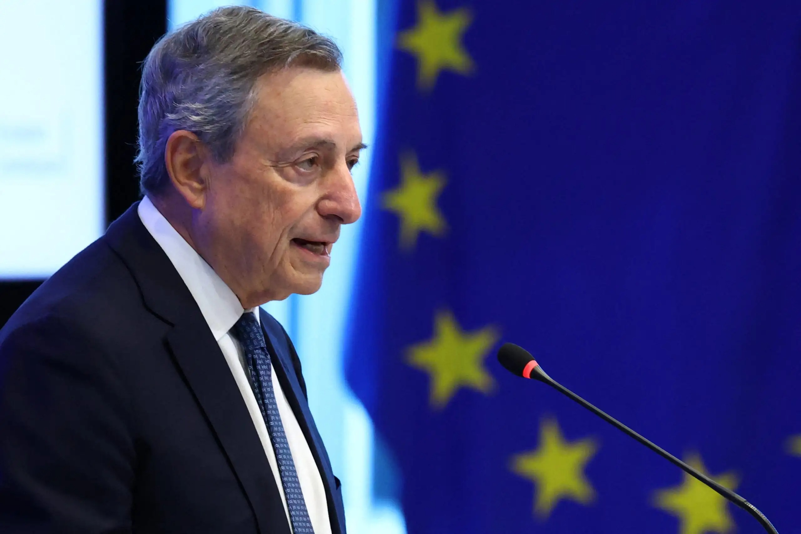 Αιχμές Ντράγκι κατά ΕΕ για την «αργή» ενσωμάτωση της ΑΙ – Το παράδειγμα των ΗΠΑ και η πιθανή λύση