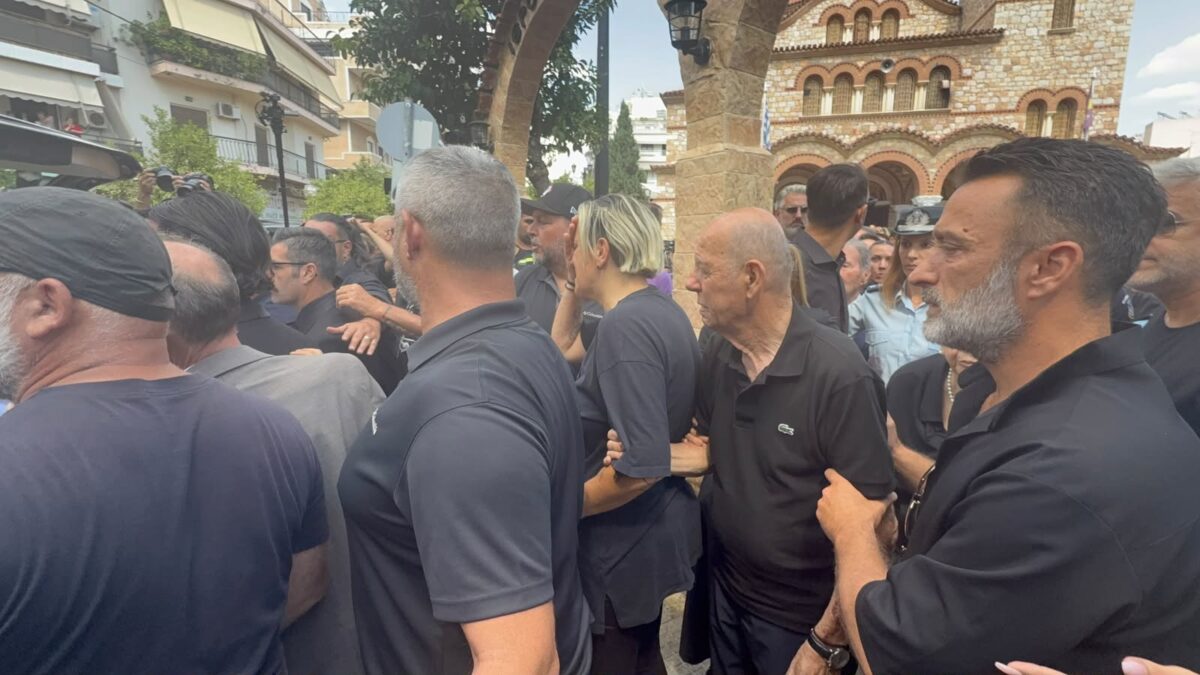 Κηδεία Γιώργου Μαζωνάκη
