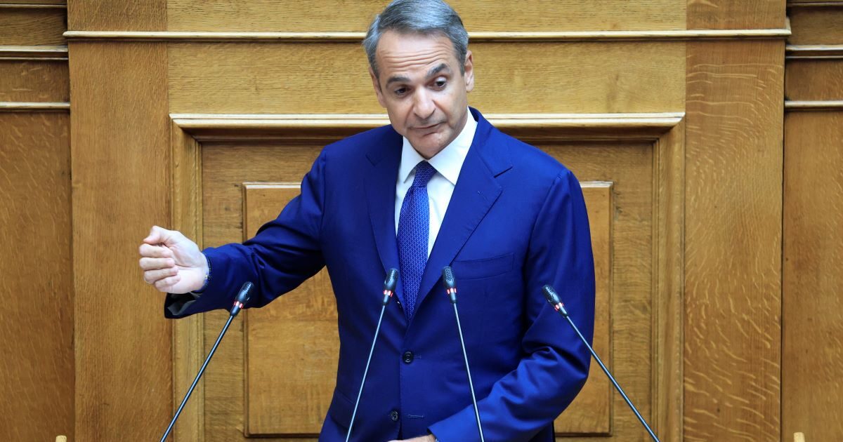 Μητσοτάκης κατά Ανδρουλάκη και Τσίπρα: «Οι δύο όψεις του ίδιου νομίσματος, με ακοστολόγητες υποσχέσεις» Μητσοτάκης κατά Ανδρουλάκη και Τσίπρα: «Οι δύο όψεις του ίδιου νομίσματος, με ακοστολόγητες υποσχέσεις»